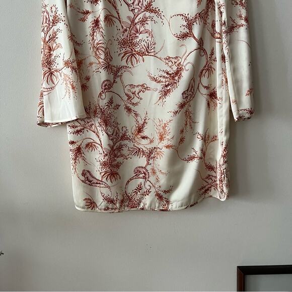 Aritzia Little Moon Brassia Printed Satin Shift Dress - Picture 3 of 8